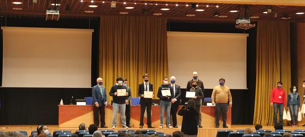 2 alumnos de St. Mary's School entre los 10 ganadores del concurso de matemáticas CO+ PHOTO 2021 11 19 18 34 56 2 1024x461