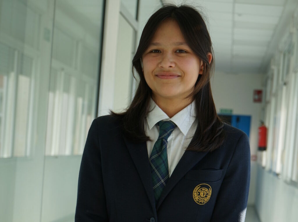 ANA ARQUELLADA - ALUMNA DE SECUNDARIA - GANADORA BECA AMANCIO ORTEGA Beca Amancio Ortega - St. Mary's School Sevilla